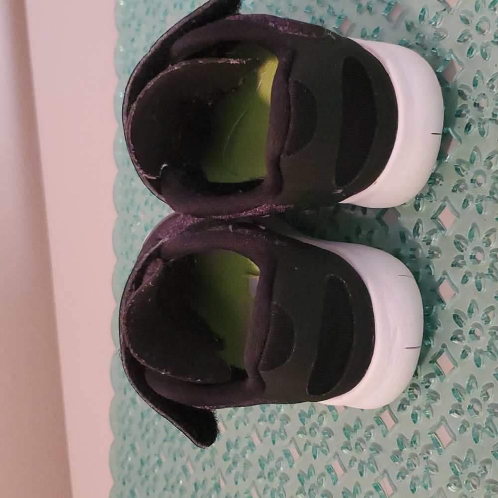 Reduced! Nike Free Run toddler sneakers 👟 - Picture 4 of 8